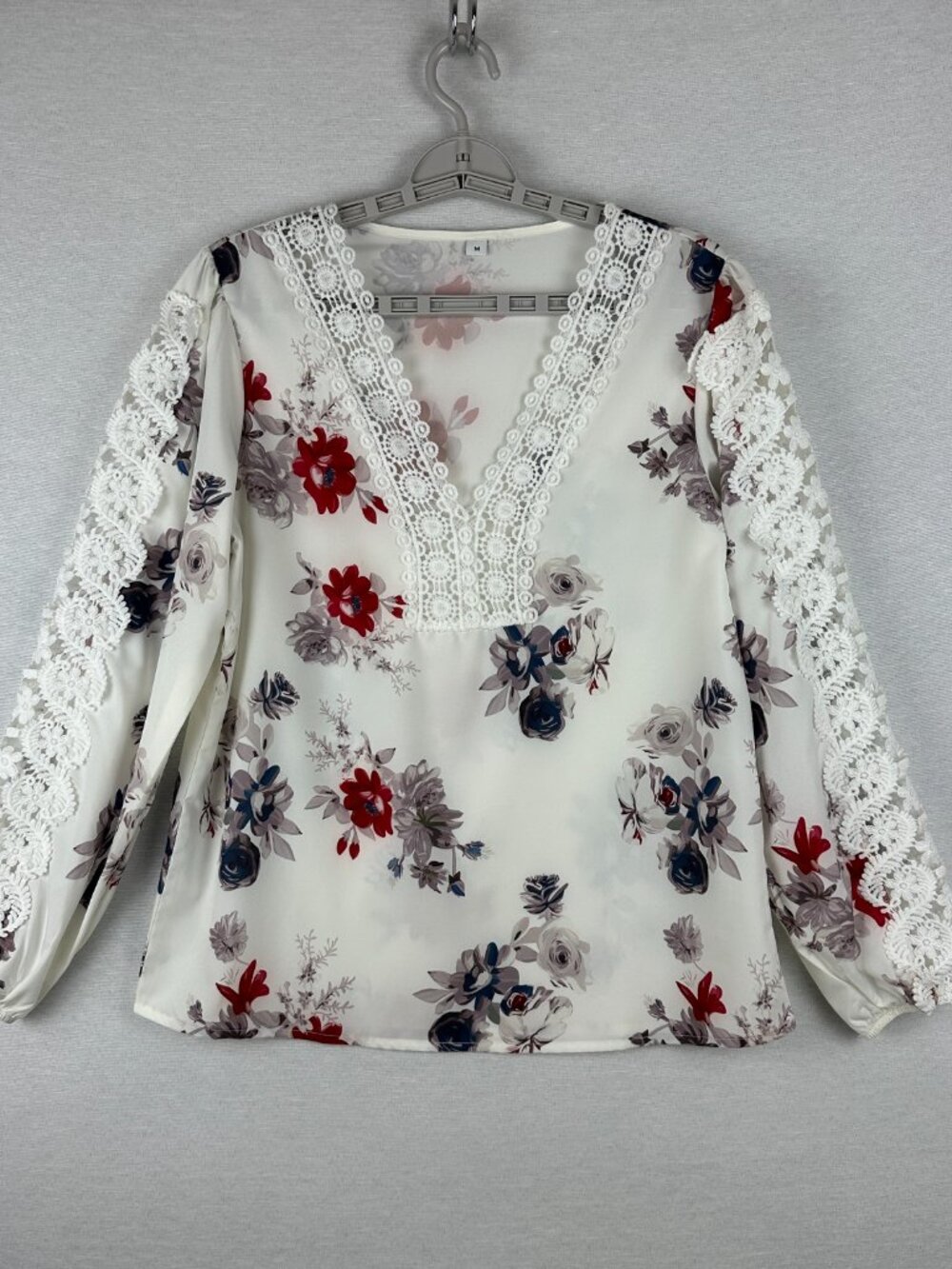 FLORAL CROCHET LACE TRIMING FLOWERS PRINTS WOMEN'S TOP LONG SLEEVES SIZE M